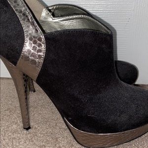 Guess booties